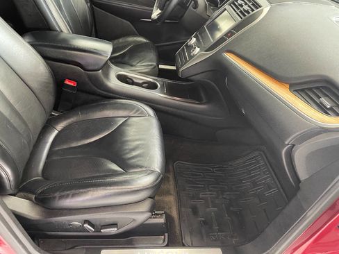 Used 2015 Lincoln MKC FWD w/ Equipment Group 101A Select image 29