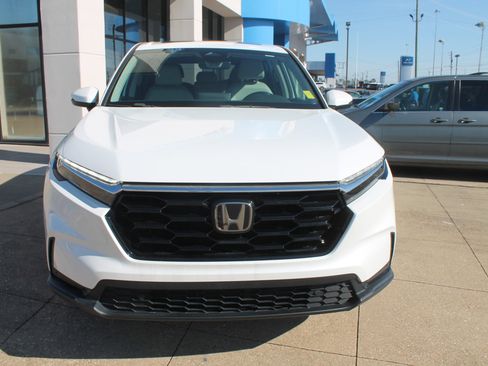 Used 2023 Honda CR-V EX-L image 2