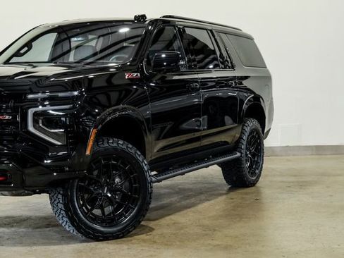 Used 2026 Chevrolet Suburban Z71 w/ Comfort Package AWD/4WD image 19