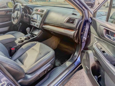 Used 2017 Subaru Outback 3.6R Limited image 16