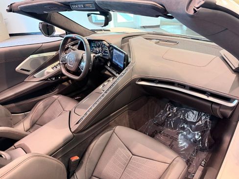 Used 2023 Chevrolet Corvette Stingray Premium Conv w/ Z51 Performance Package RWD image 37