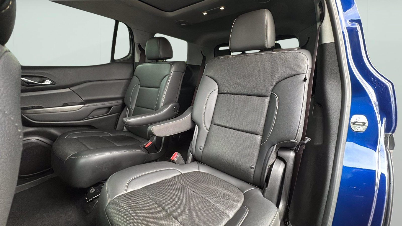 Used 2023 GMC Acadia SLT w/ Elevation Edition AWD/4WD image 26