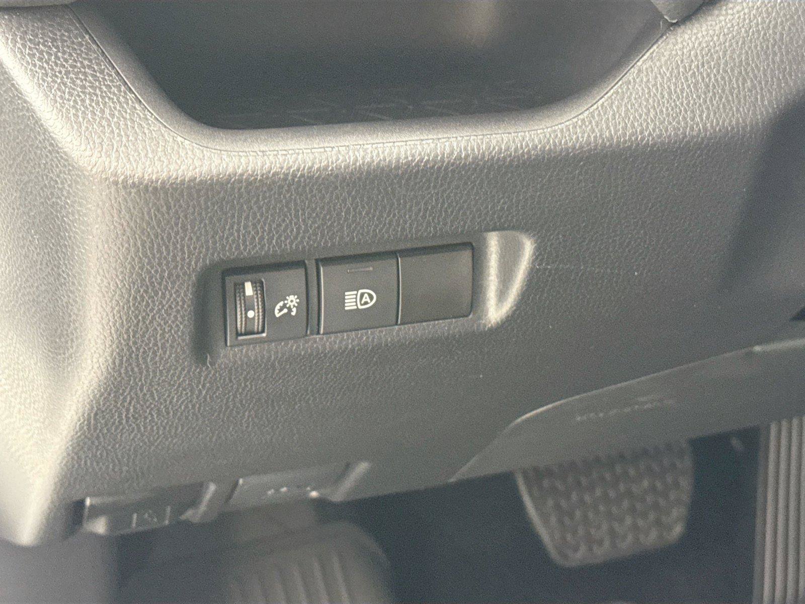Certified 2025 Toyota RAV4 XLE FWD image 15