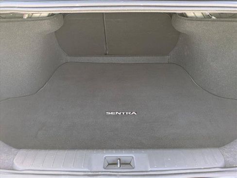 Used 2023 Nissan Sentra SR w/ Midnight Edition Package FWD image 6