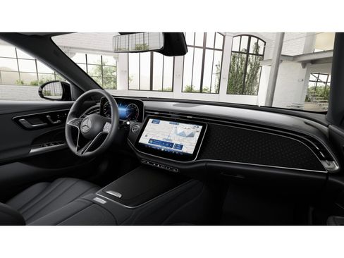 Used 2026 Mercedes-Benz E 350 4MATIC Sedan image 6
