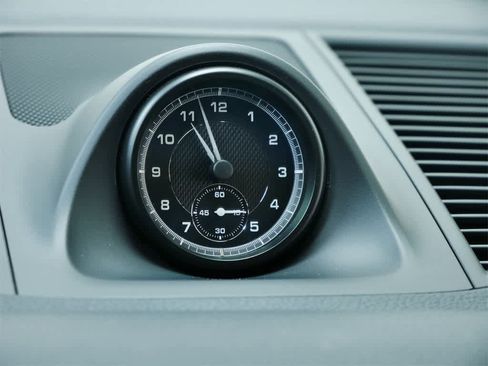 Used 2025 Porsche Macan image 24