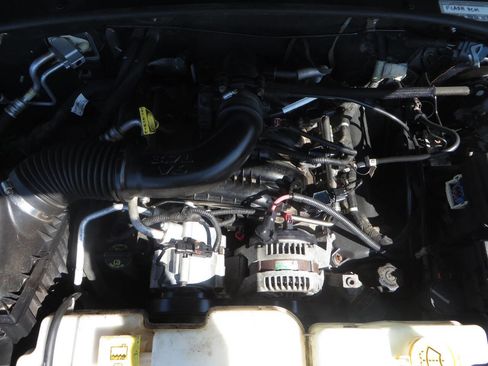 Used 2008 Dodge Nitro SXT image 10