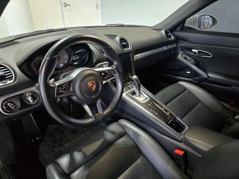 Used 2017 Porsche 718 Cayman S image 9