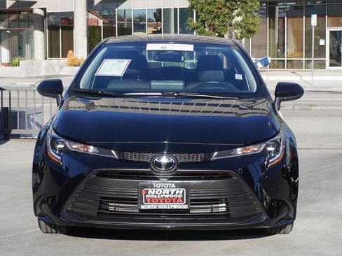 Certified 2025 Toyota Corolla LE image 3