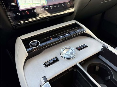 New 2025 Lincoln Navigator L Reserve image 28