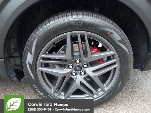 Used 2020 Ford Explorer ST w/ ST Street Pack image 31