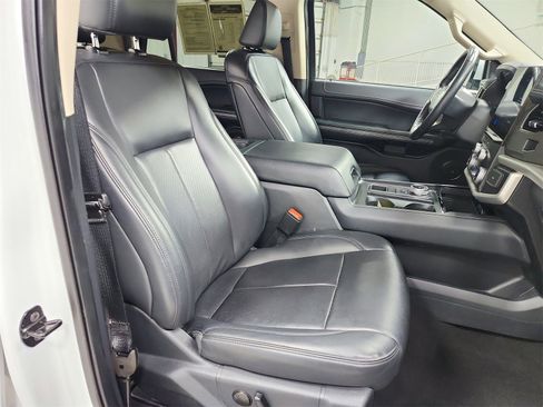 Used 2024 Ford Expedition Max XLT image 38