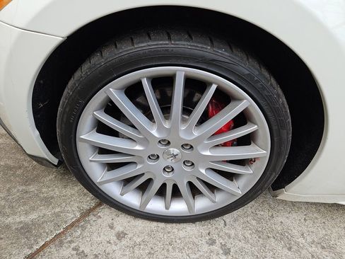 Used 2012 Maserati GranTurismo Sport RWD image 28