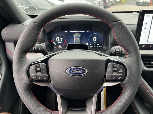 New 2026 Ford Explorer ST-Line w/ ST-Line Street Pack AWD/4WD image 16