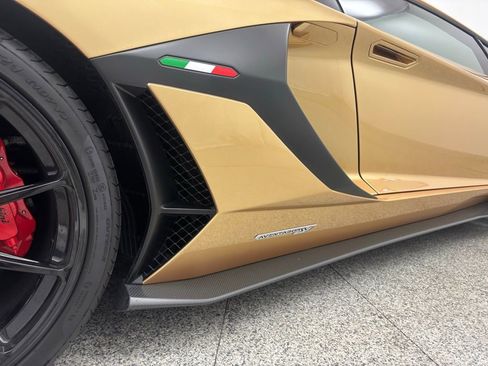 Used 2019 Lamborghini Aventador SVJ image 44
