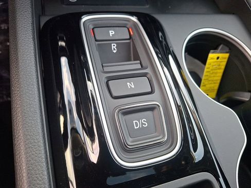 New 2025 Honda Pilot Touring image 10