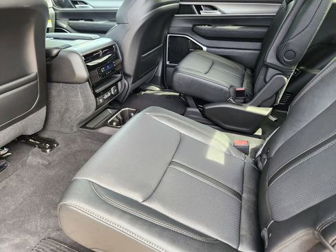 New 2026 Jeep Grand Wagoneer Limited AWD/4WD image 9