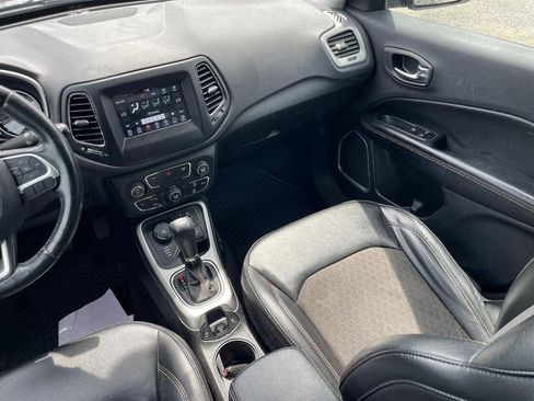 Used 2019 Jeep Compass Latitude w/ Popular Equipment Group AWD/4WD image 15