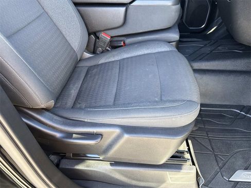 Used 2022 Chevrolet Silverado 1500 LT image 28