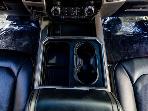 Used 2021 Ford F250 Platinum w/ FX4 Off-Road Package image 28