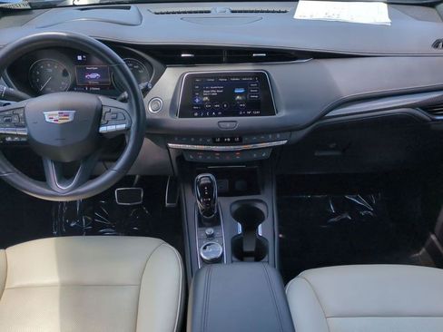 Certified 2022 Cadillac XT4 Sport FWD image 19