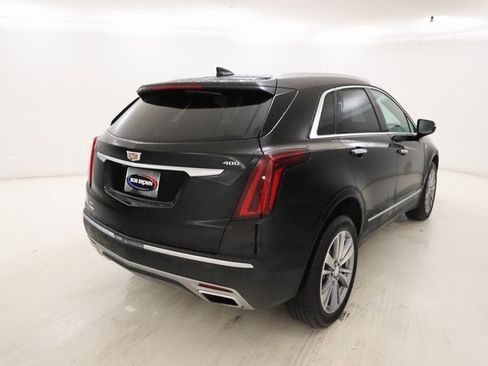 Used 2025 Cadillac XT5 Premium Luxury image 3