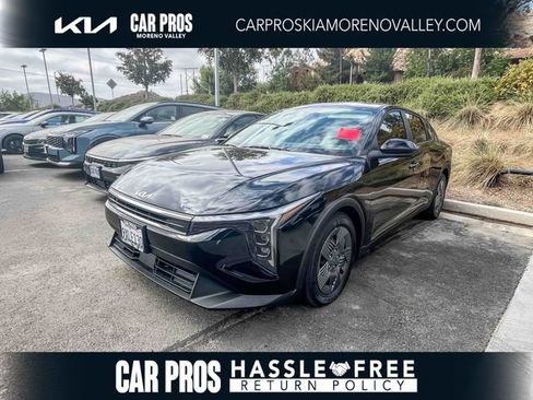 Certified 2025 Kia K4 FWD image 1