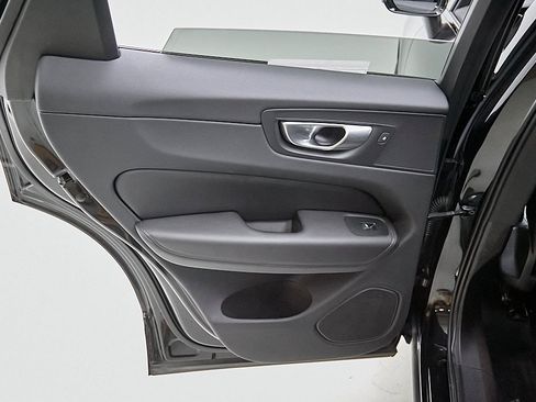 Certified 2024 Volvo XC60 B5 Plus w/ Protection Package Premier image 18