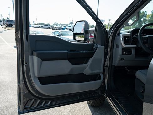 New 2026 Ford F250 XL w/ XL Off-Road Package AWD/4WD image 16