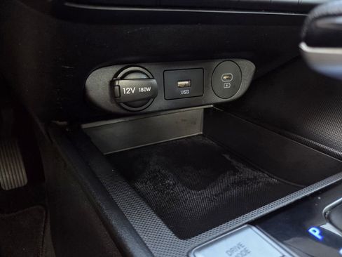 Used 2024 Hyundai Elantra SEL FWD image 14