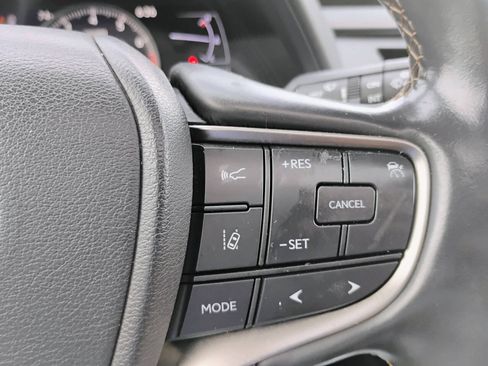 Used 2019 Lexus UX 200 w/ Premium Package FWD image 24