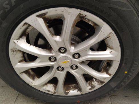 Used 2019 Chevrolet Equinox LS image 31