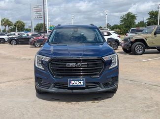 Used 2022 GMC Terrain SLE w/ Elevation Edition video 2