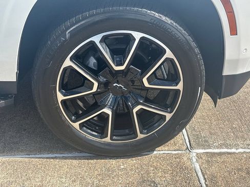 Used 2025 Chevrolet Tahoe RST w/ Comfort Package RWD image 8