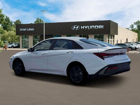 New 2026 Hyundai Elantra Sport image 4
