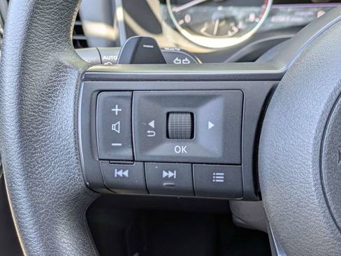 Used 2024 Nissan Rogue SV FWD image 26