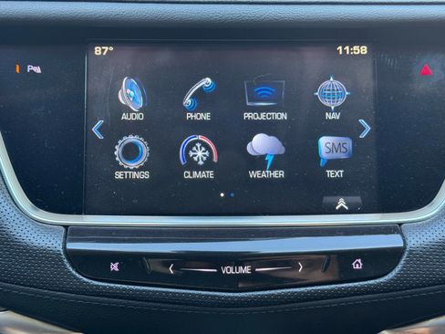 Used 2017 Cadillac XT5 Luxury w/ Driver Awareness Package FWD image 26
