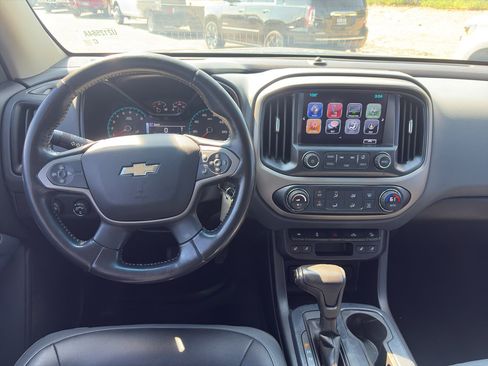 Used 2017 Chevrolet Colorado Z71 AWD/4WD image 17