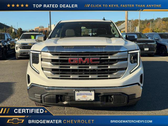 Used 2022 GMC Sierra 1500 SLE w/ Preferred Package AWD/4WD image 2