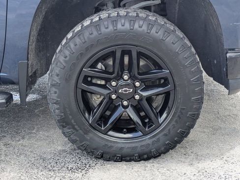 Used 2019 Chevrolet Silverado 1500 Custom Trail Boss w/ Custom Convenience Package AWD/4WD image 12