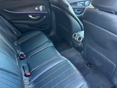 Used 2018 Mercedes-Benz E 300 E 300 image 31