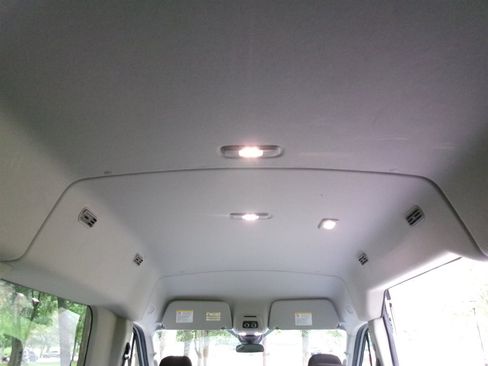 Used 2024 Ford Transit 350 XLT RWD image 28