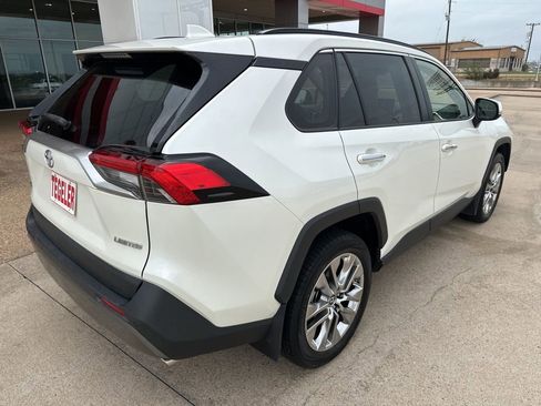Used 2019 Toyota RAV4 Limited w/ Advanced Technology Package image 7
