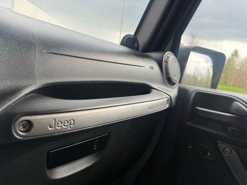 Used 2014 Jeep Wrangler Unlimited Sport w/ Quick Order Package 24S image 29