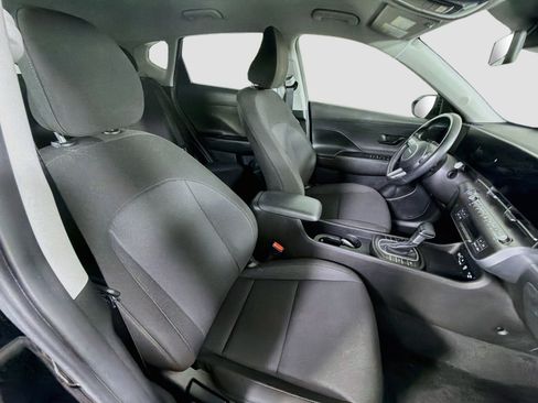 Used 2025 Hyundai Kona SEL AWD/4WD image 30