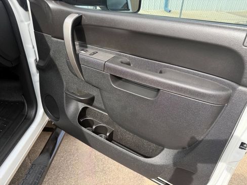 Used 2013 Chevrolet Silverado 2500 LT w/ Interior Plus Package image 22