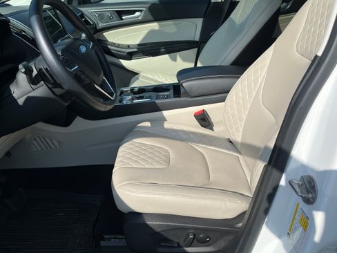Certified 2023 Ford Edge Titanium w/ Class II Trailer Tow Package AWD/4WD image 9