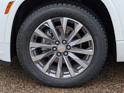 Certified 2023 Chevrolet Traverse Premier AWD/4WD image 7