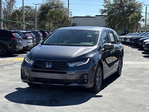 New 2026 Honda Odyssey Touring image 13