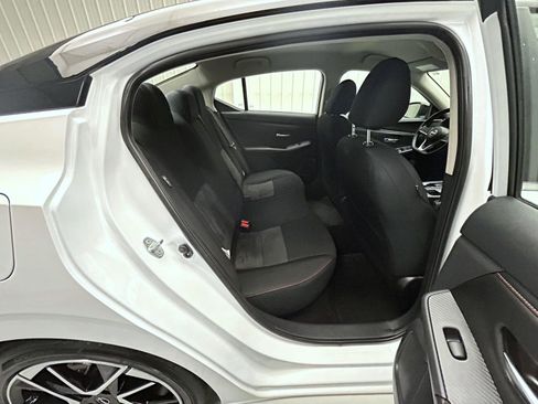 Used 2024 Nissan Sentra SR FWD image 18